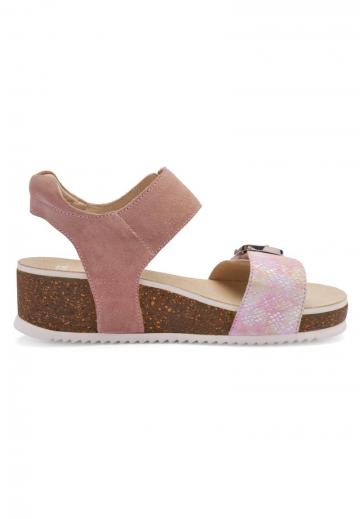 Босоножки на танкетке