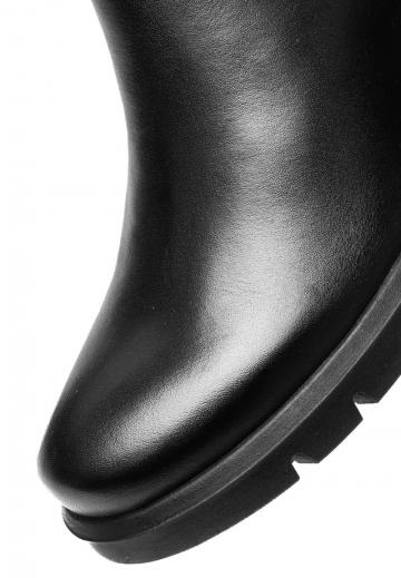 Сапожки на танкетке