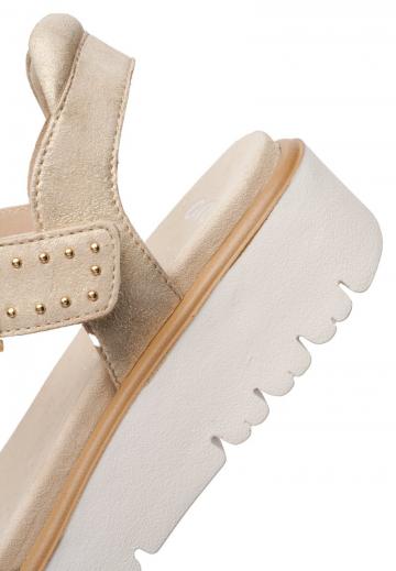 Туфли на танкетке