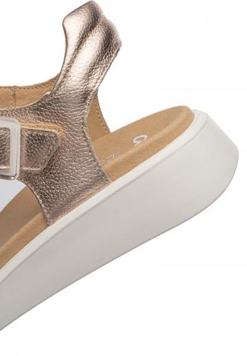 Босоножки на танкетке