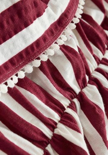 Платье без бретелек