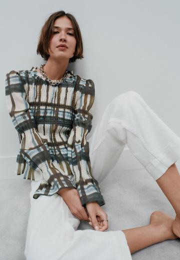 Прямые джинсы