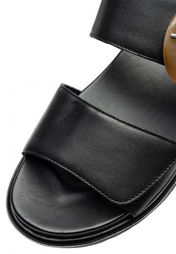 Босоножки на танкетке