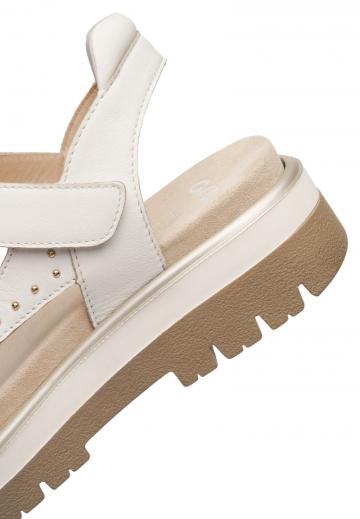 Босоножки на платформе