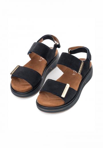 Босоножки на танкетке