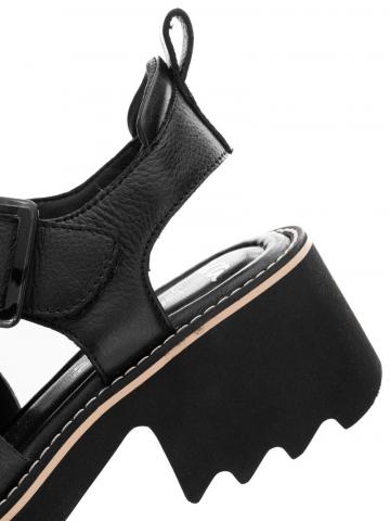 Босоножки на платформе