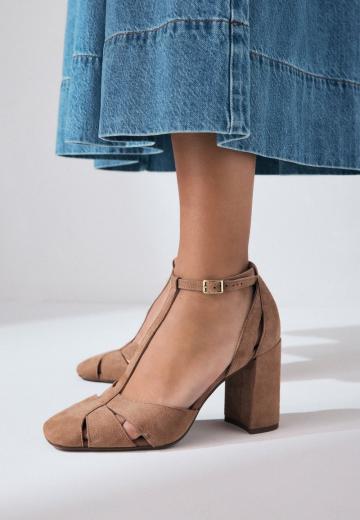 Туфли с ремешком