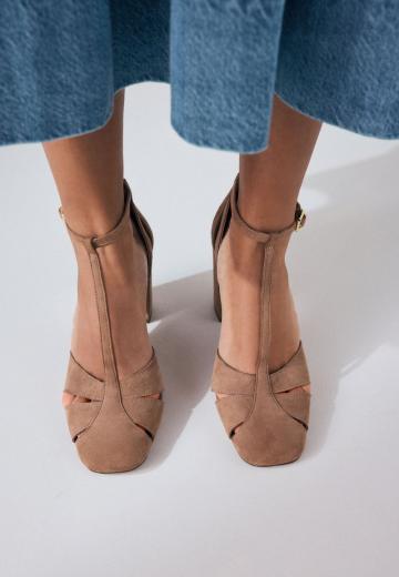 Туфли с ремешком