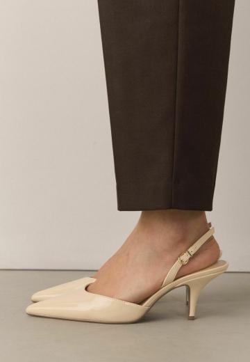 Туфли с ремешком