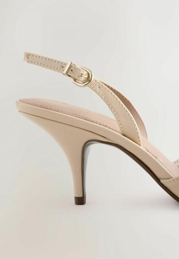 Туфли с ремешком