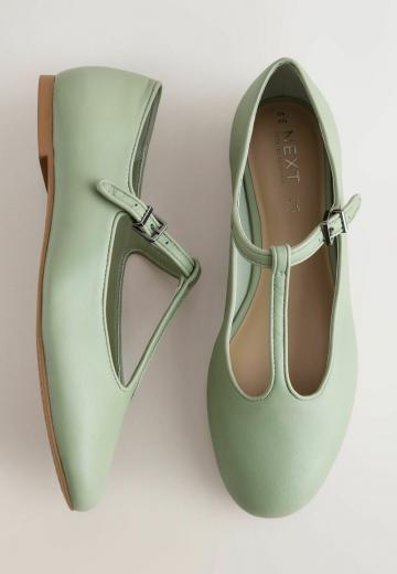 Туфли с ремешком