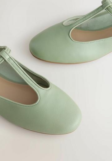 Туфли с ремешком