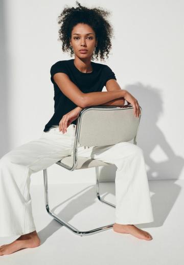 Прямые джинсы