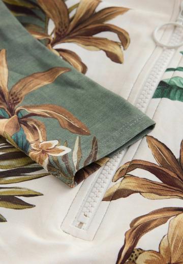 Слитный купальник