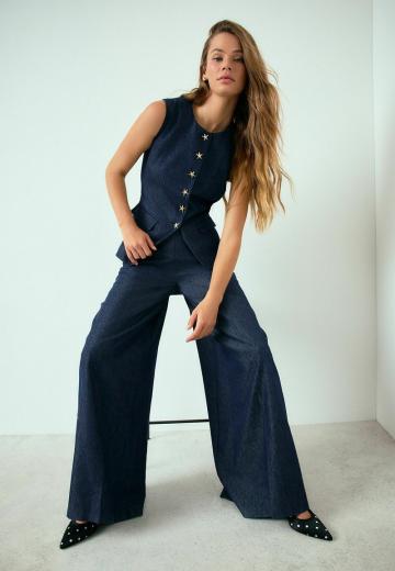 Джинсовая жилетка