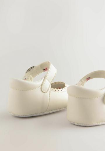 Детская обувь