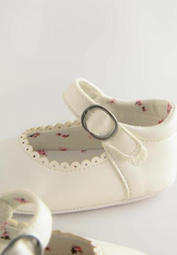 Детская обувь