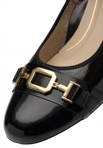 Туфли с высоким носом