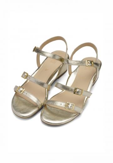 Босоножки на танкетке