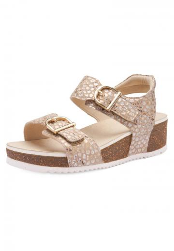 Босоножки на танкетке