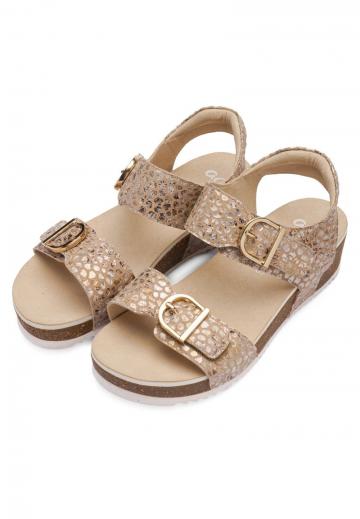 Босоножки на танкетке