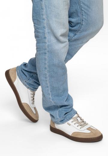 Ботинки на шнуровке