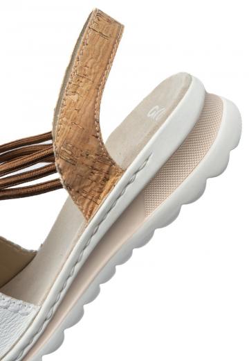 Босоножки на танкетке