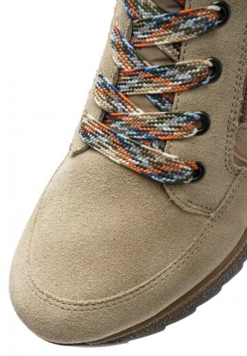 Ботинки на шнуровке