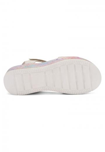 Босоножки на танкетке