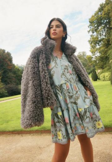 Короткое платье