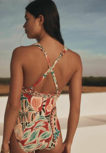 Слитный купальник