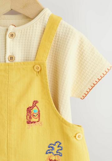 Набор одежды