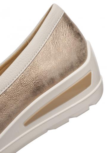 Туфли на танкетке