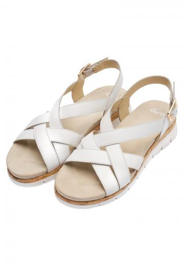 Босоножки на танкетке