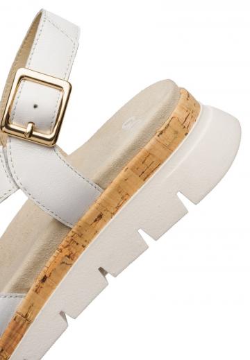 Босоножки на танкетке