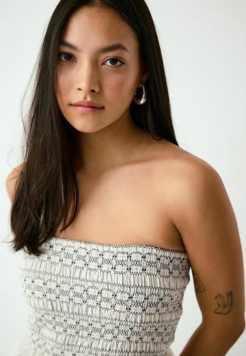 Топ без бретелек