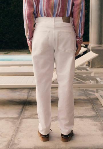 Прямые джинсы