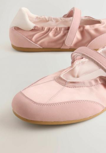 Спортивные балетки