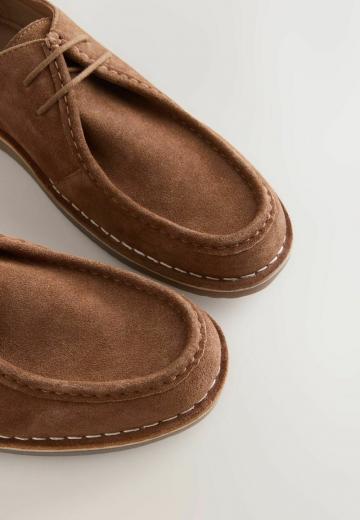 Ботинки на шнуровке