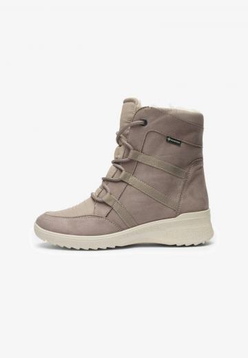 Сапожки на танкетке