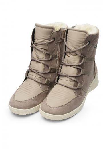 Сапожки на танкетке