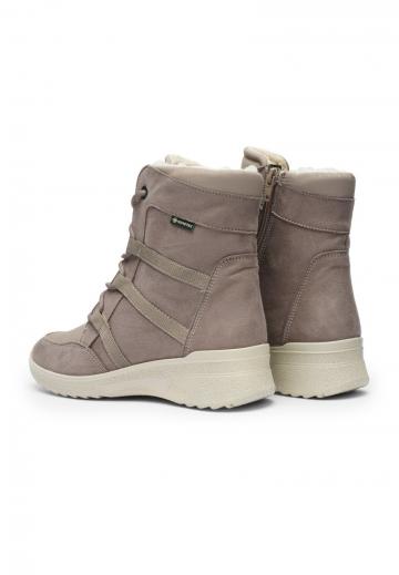 Сапожки на танкетке