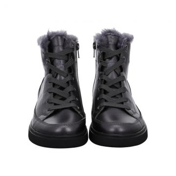 Зимние ботинки