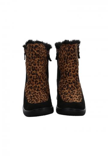 Сапожки на танкетке