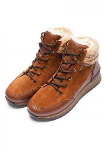 Сапожки на танкетке