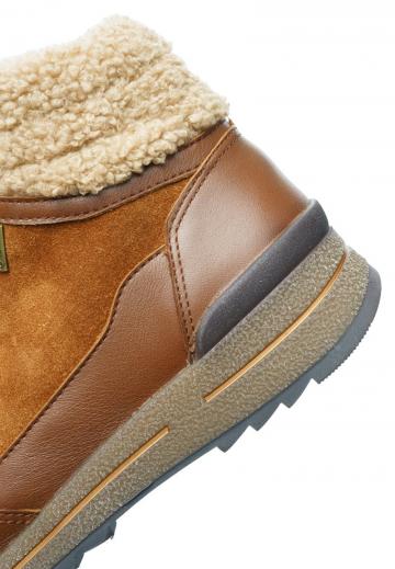 Сапожки на танкетке