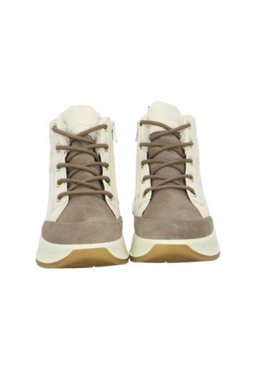 Зимние ботинки