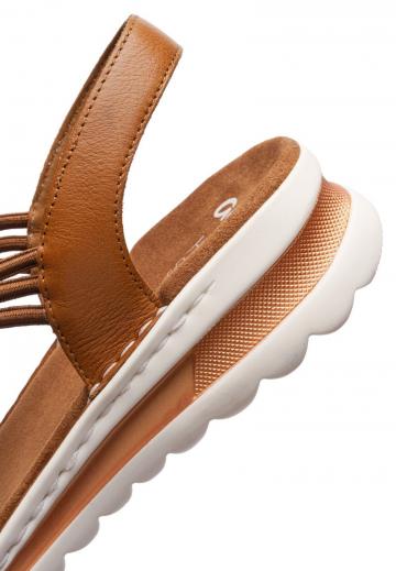 Босоножки на танкетке