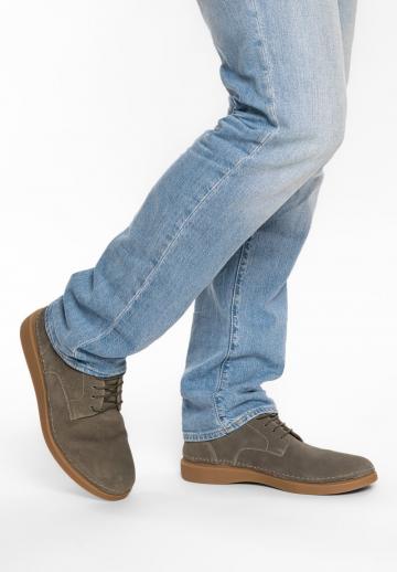 Ботинки на шнуровке