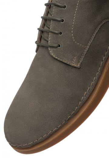 Ботинки на шнуровке